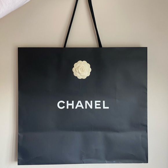 Authentic Chanel Bag Extra Large Shopping Bag & Classic Purse Box from New York - Picture 1 of 12